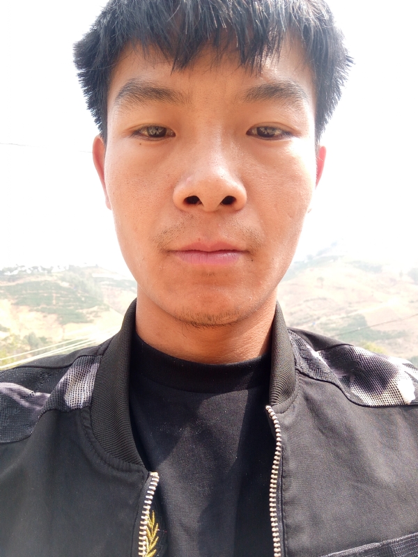 唐伟的第一张照片--华宁残疾人相亲网